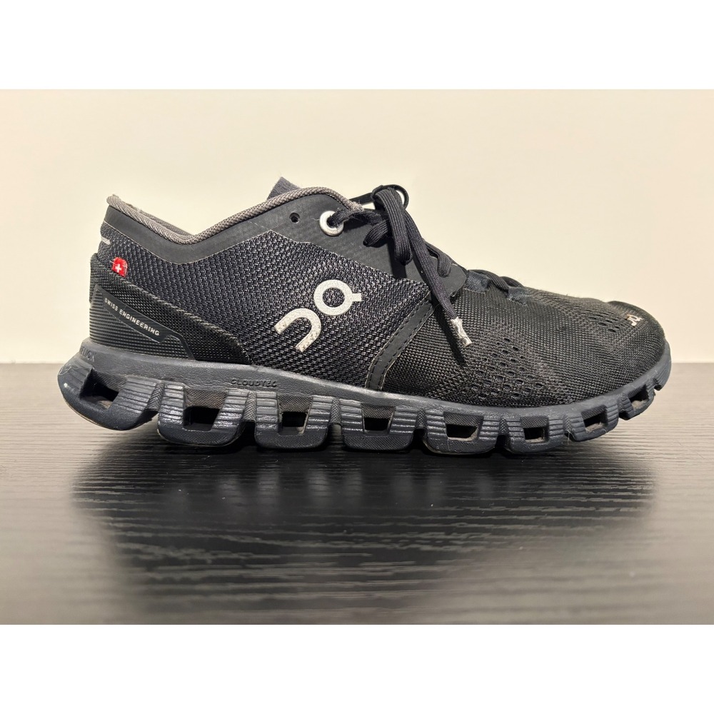 On Cloud X Running Shoes Women 7 Black Mesh Training Sneakers Swiss Engineering